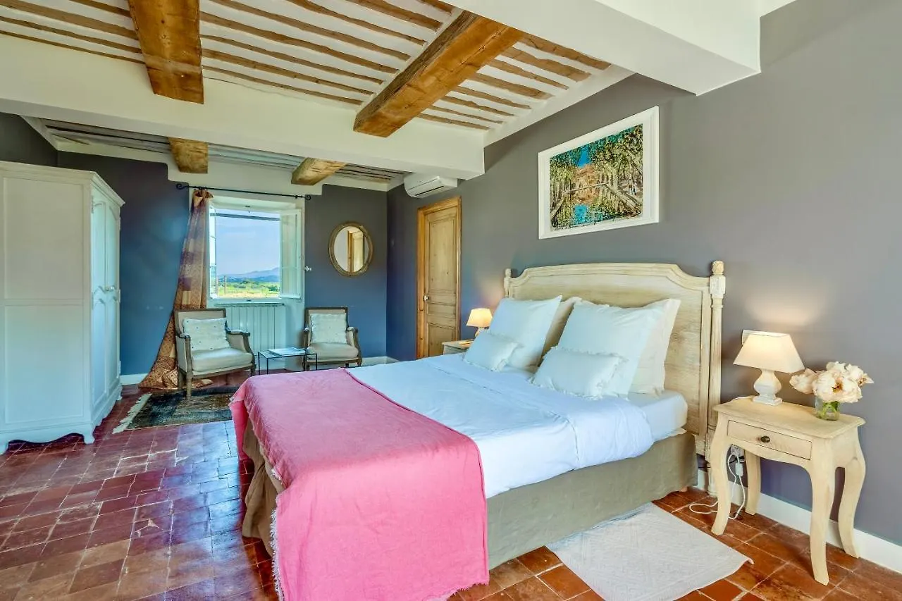***** Bed & Breakfast Bastide Saint-Didier Saint Didier  France